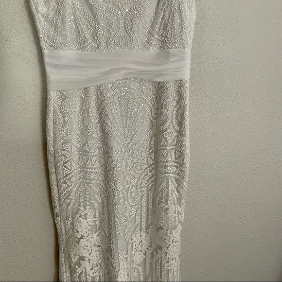 Ines de Santo wedding gown - Picture 4 of 11